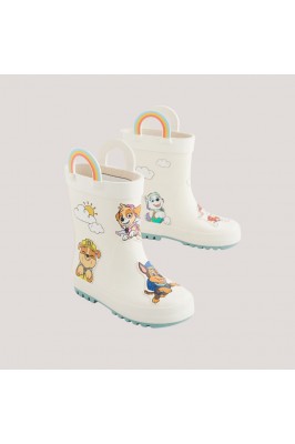 Обувки, ботуши и чехли